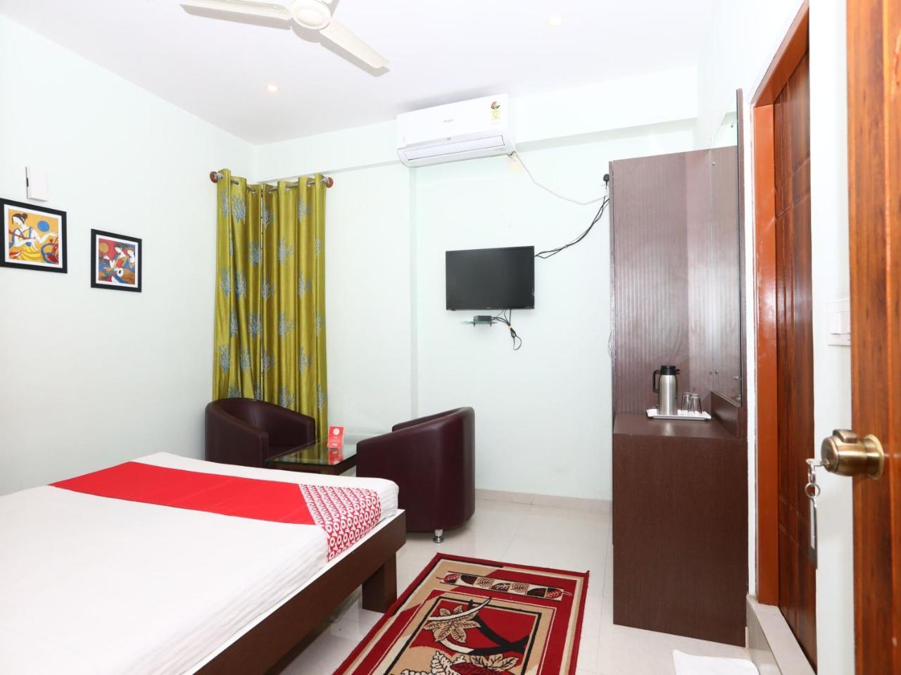 Hotel Golden Residency à Mysore Extérieur photo